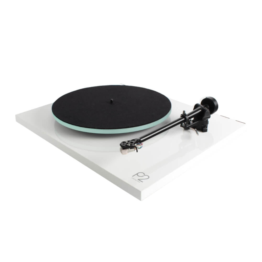เครื่องเล่นแผ่นเสียง REGA : PLANAR 2 + หัว CARBON (WHITE)